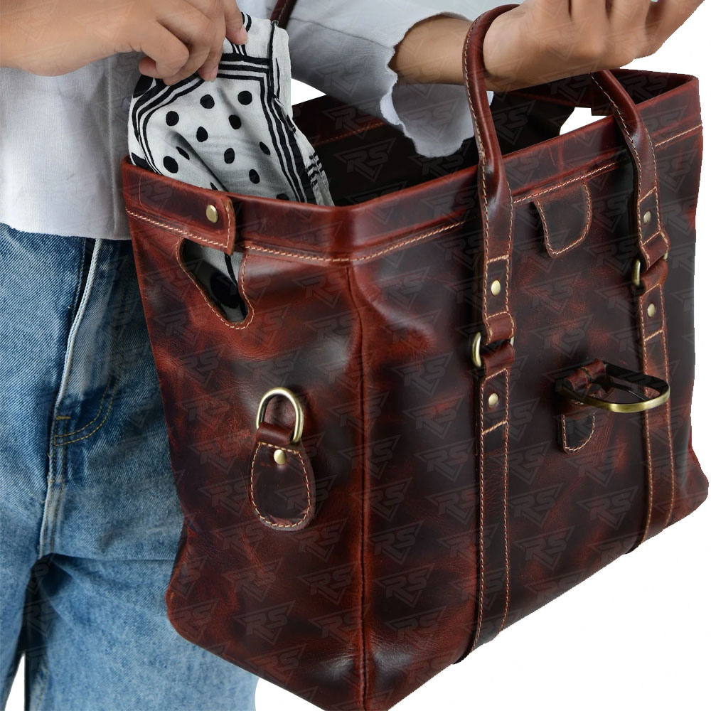 Wine berry Classic Handbag